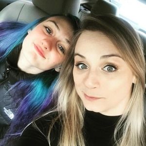 Meet your Posher, Pauline